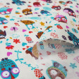 Tela Algodón Búhos Colores Crema - Tela de algodón ancho americano con dibujos de búhos de muchos colores sobre un fondo blanco crema con flores. Esta tela forma parte de la colección Happy Owls de The Craft Cotton Company. La