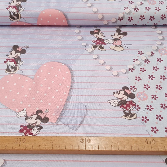 Tela Algodón Disney Mickey Minnie Love - Tela muy bonita de algodón con dibujos de los personajes de Disney, Mickey y Minnie sobre un fondo de corazones. La tela mide 140cm de ancho y su composición 100% algodón.