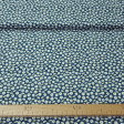 Tela Algodón Fabby Margaritas - Tela de algodón orgánico con dibujos de margaritas sobre un fondo de color azul. La tela mide 150cm de ancho y su composición 100% algodón.