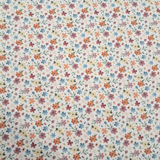 Cotton Flowers Colors Illusion fabric - Cotton poplin fabric with multicolored floral patterns and a gradient effect on a white background. The fabric is 150 cm wide and is made of 100% cotton.