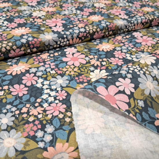 Algodón Flores Variadas Floret - Tela de popelín algodón orgánico con dibujos de flores de varios tamaños y colores, predominando los tonos azules y rosas. Tela más que indicada para las creaciones de patchwork.