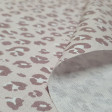Cotton Animal Print Azania 7002 fabric - Organic cotton poplin fabric with animal print patterns in shades of color similar to powder pink. The fabric is 150cm wide and its composition is 100% cotton.