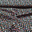 Tela Algodón Corazones Allover Negro - Tela de algodón con dibujos de corazones pequeños en varios colores de tonos rojos y rosas sobre un fondo negro. La tela mide 150cm de ancho y su composición 100% algodón.