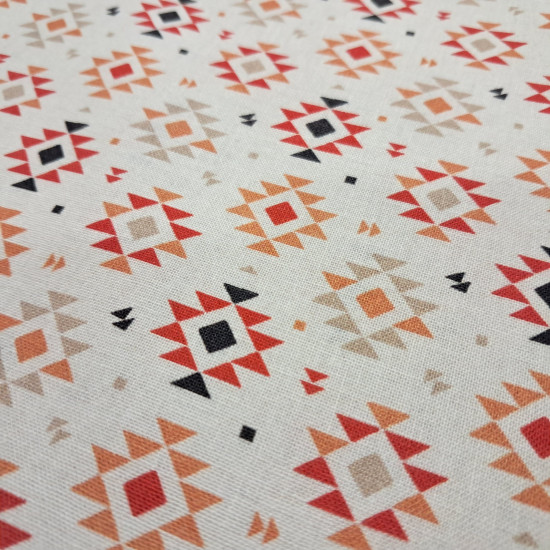 Tela Algodón Estilo Étnico Tribal Algodón Estilo Étnico Tribal - Tela de popelín algodón con estampado estilo étnico tribal en tonos terracota y ocre sobre un fondo crema natural. La trama geométrica de diamantes y puntas de flecha nos da mucho juego para c