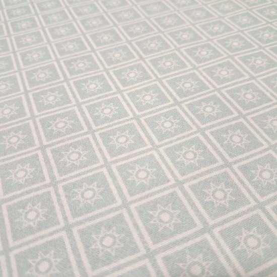 Tela Algodón Cenefa Sol Algodón Cenefa Sol - Tela de popelín algodón con dibujos de soles dentro de formas rectangulares, formando una bonita cenefa de trazos blancos. La tela mide 150cm de ancho y su composición 100% algodón.