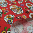 Tela Algodón Calaveras Mexicanas Calacas - Tela de algodón estampada con dibujos de calacas o calaveras de muchos colores sobre un fondo de color rojo con flores. Típicas en la celebración del día de los muertos en México. La tela mide 160cm de ancho y su
