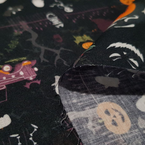 Cotton Halloween Cemetery fabric - Organic cotton poplin fabric with Halloween-themed drawings, where characters such as skeletons, mummies, witches... appear in a gloomy cemetery with a dark background. The fabric is 150cm wide and its composition is