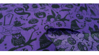 Tela Polycotton Halloween Violeta - Tela fina de poliester y algodón con dibujos de halloween como fantasmas, sombreros de bruja, esqueletos, calderos, tumbas... sobre un fondo violeta. La tela mide 110cm de ancho y su composición 80% poliester – 20% a