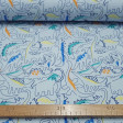 Cotton Strokes Dinosaurs Blue fabric - Cotton fabric with dinosaur drawings in blue strokes on a light blue background. The fabric is 140cm wide and its composition is 100% cotton.