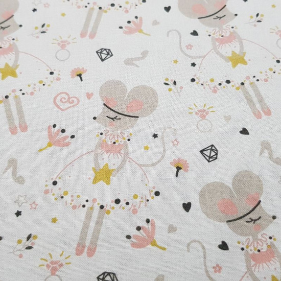 Cotton Dancing Rats fabric - Children's cotton fabric with drawings of little rats dancing in a tutu on a background with drawings of stars, flowers, hearts, diamonds... The fabric is 150cm wide and its composition is 100% cotton.