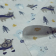 Tela Algodón Lobos y Pingüinos - Tela de algodón con dibujos infantiles de lobos con bufanda y gafas, pingüinos graciosos con coronas sobre un fondo de color gris con árboles dorados y azules. La tela mide 150cm de ancho y su composición 100% algodó