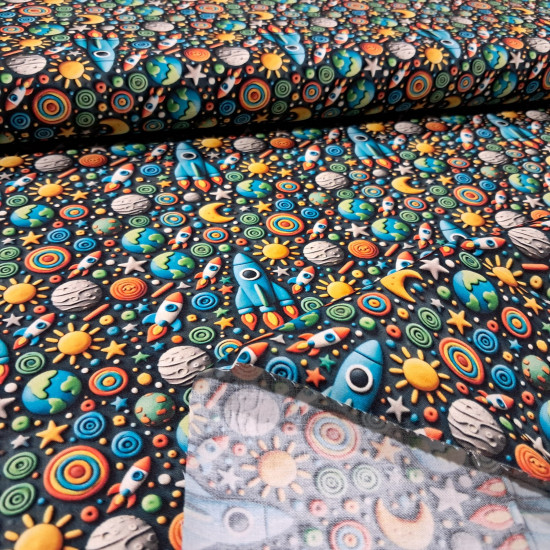 Cotton Rockets Space 3D Effect fabric Cotton Rockets Space 3D Effect fabric - Cotton poplin fabric with 3D clay-effect drawings of rockets, spaceships, planets, suns, and stars on a dark background. The fabric is 150cm wide and 100% cotton.