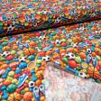 Algodón Pelotas Deporte Efecto 3D - Tela de algodón popelín con dibujos en efecto 3D de pelotas de varios tipo de deporte, pelotas de fútbol, baloncesto, voleibol, ténis, rugby… y también zapatillas, pesas, raqueta