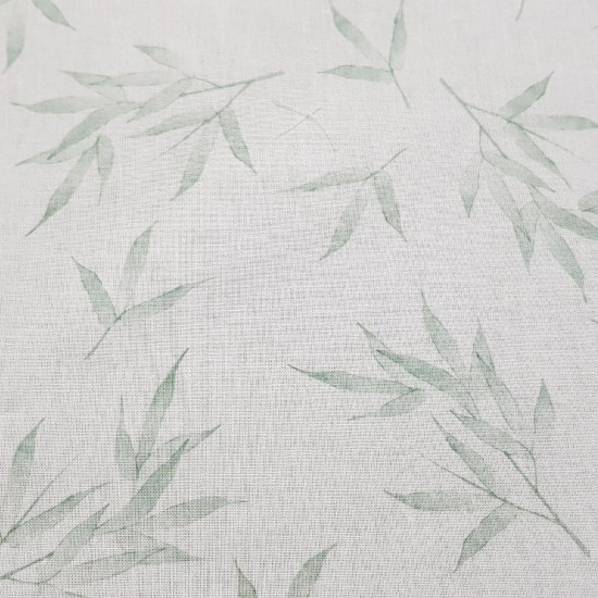 Tela Algodón Plantas Bambú Verde - Tela de algodón con dibujos de plantas de bambú en color verde sobre un fondo blanco. Esta tela coordina con la tela de algodón Pandas Bambú Verde de la misma colección. La tela mid