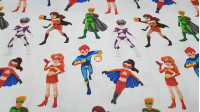 Tela Algodón Superhéroes - Tela de algodón satinado con dibujos de superhéroes y superheroinas sobre un fondo blanco. La tela mide 140cm de ancho y su composición 100% algodón.