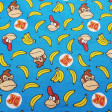 Tela Algodón Donkey Kong Plátanos - Tela de algodón licencia ancho americano con dibujos de los personajes monos del clásico videojuego Donkey Kong sobre un fondo de color azul con plátanos. La tela mide 110cm de ancho y su composición 100% algodón.