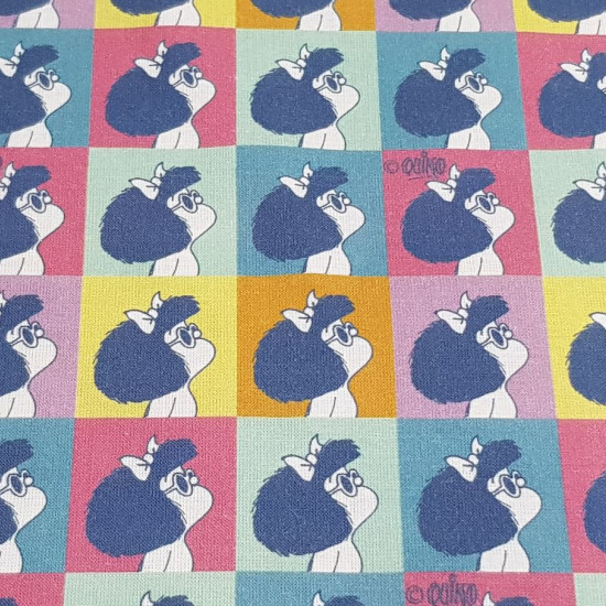 Tela Algodón Mafalda Cuadros Colores - Tela de popelín algodón orgánico (GOTS) con dibujos del personaje Mafalda en cuadrículas de colores. La tela mide 150cm de ancho y su composición 100% algodón.