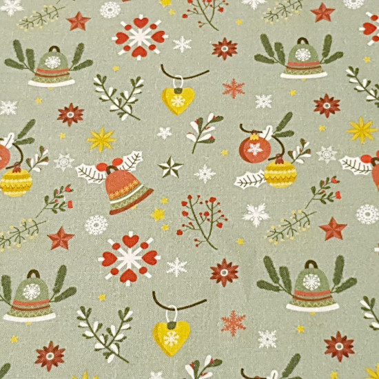 Cotton Christmas Bells Holly fabric - Beautiful Christmas organic cotton poplin fabric, ideal for decoration, with drawings of bells, holly trees, stars, ornaments... on a green background. The composition of the fabric is 100% cotton and is 150cm wide.