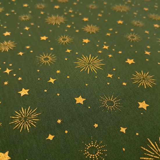 Algodón Navidad Estrellas Doradas Golden - Tela de popelín algodón con dibujos de estrellas y destellos dorados sobre tres fondos de color a elegir. Esta tela es ideal para tus proyectos de Patchwork navideños! La tela mide 150cm de ancho