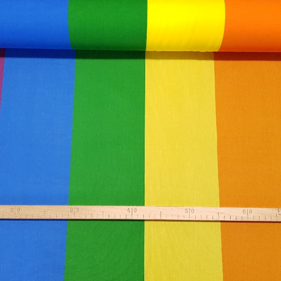 Tela Bandera Arcoiris LGBT - Tela de bandera arcoiris por metros. La bandera es el símbolo del orgullo gay y lésbico (LGBT) El ancho del tejido es de 80cm y posee, además de las franjas de color, una franja fina blanca en uno de los extremos.