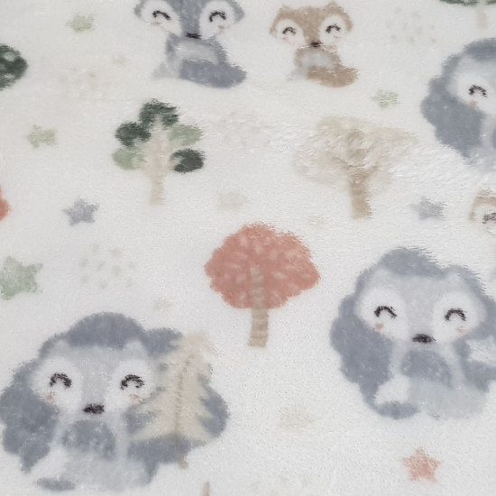 Coral Fleece Animals Forest Foxes fabric - Coral fleece fabric for children with drawings of foxes, trees and stars in very soft colors on a white background. The fabric is 150cm wide and its composition is 100% polyester.
