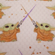 Jersey Mandalorian Baby Yoda Light Saber Light fabric - Cotton jersey fabric with drawings of the character Baby Yoda from the Star Wars The Mandalorian series, with lightsabers on a light background. The fabric is 155cm wide and its composition is 95% co