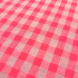Tela Vichy Seersucker Cuadros Neón 7mm Vichy Seersucker Cuadros Neón 7mm - ¡Atrévete con el color y la textura! Te mostramos nuestra colección vibrante de tela vichy seersucker en tonos fluorescentes y llamativos: naranja flúor, verde flúor y rosa flúor.