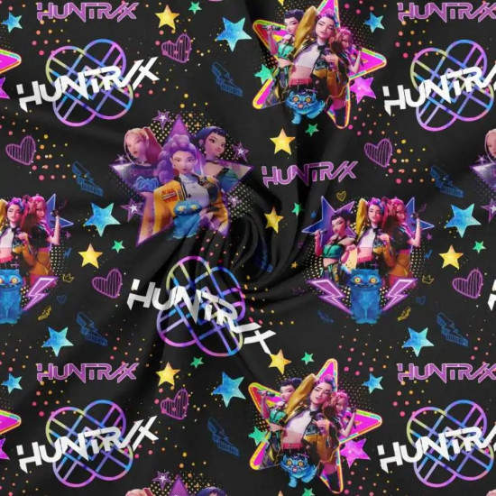 Estampado Huntrix en tela de punto de algodón orgánico negro
