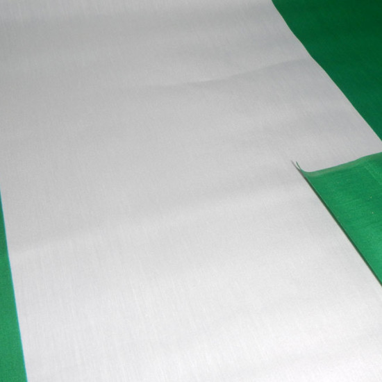 Flag Andalusia fabric - Flag of the Autonomous Community of Andalusia. Holidays such as Andalusia Day (February 28) and for parties of El Rocío, Sevillian tents, fairs ... The fabric is 80cm wide and its composition 67% Polyester - 33% Cotton