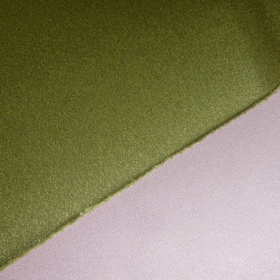 Crepe Satin fabric - The crepe satin fabric is used to make dresses, vests, pants ... it is a fabric with a lot of fall and an elegant shine. The fabric is 150cm wide and its composition 100% polyester.