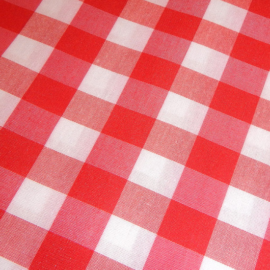 Gingham Polycotton Extra Large Size fabric - Extra large squared gingham fabric, widely used in the hospitality sector, curtains and other clothing. The square measures 19x15mm. The fabric is 160cm wide and its composition is 70% polyester - 30% cotton.